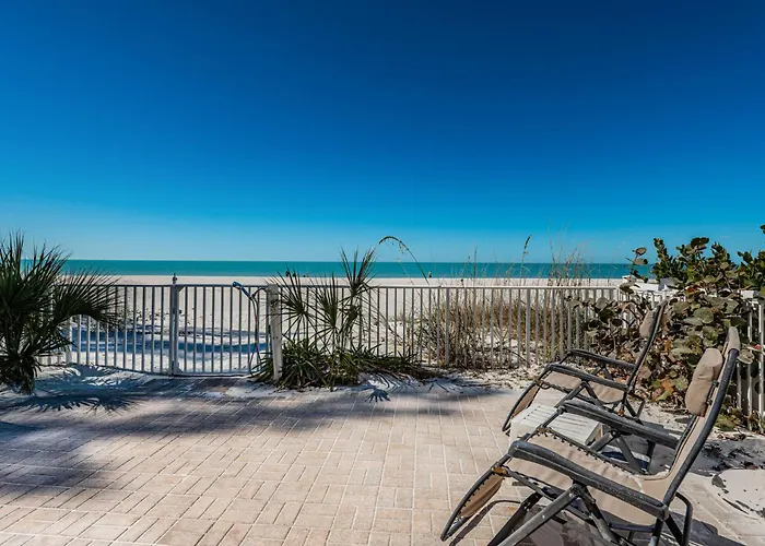 Joyce's Beachfront Penthouse Apartment Clearwater Beach