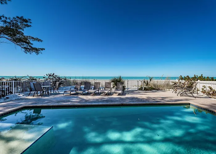 Apartment Joyce's Beachfront Penthouse