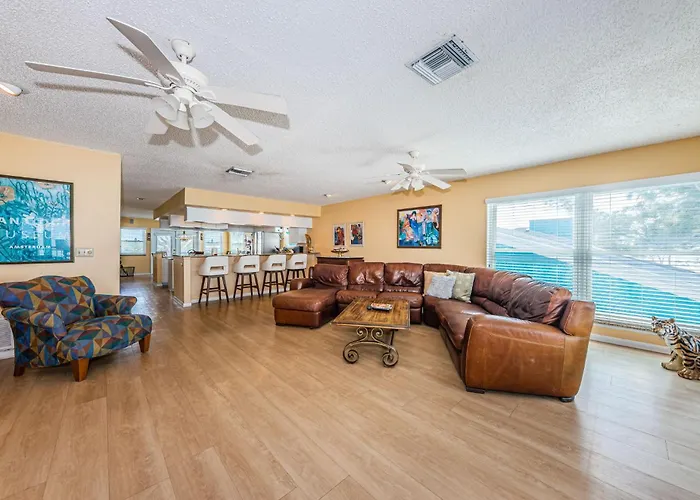Joyce's Beachfront Penthouse * Clearwater Beach