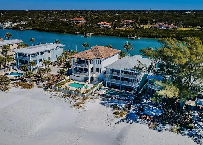 Apartment Joyce's Beachfront Penthouse Clearwater Beach